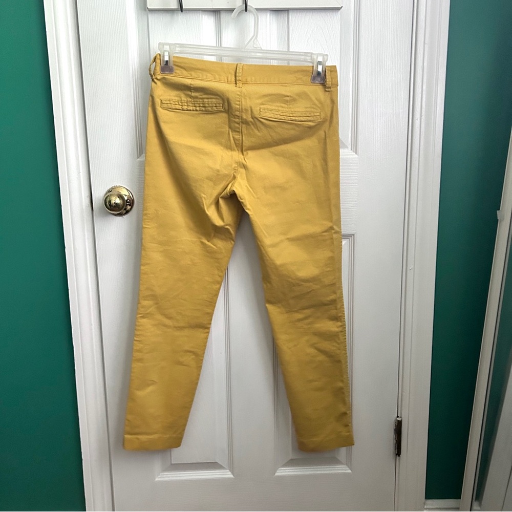 Old Navy Mustard Pixie Crop Size 2 - image 2